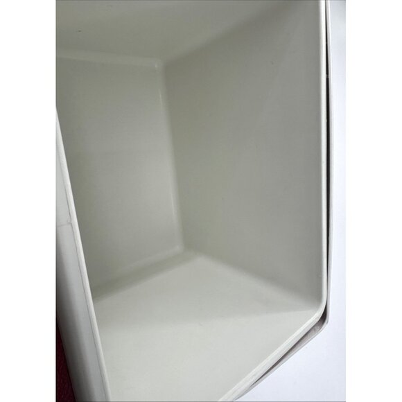 Vintage Little Playmate Cooler Igloo KFC Kentucky Fried Chicken Logo Red USA - Picture 11 of 13